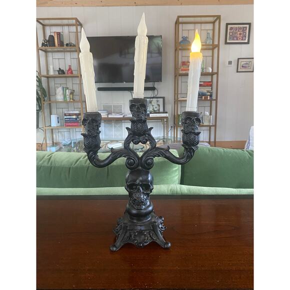 Black Halloween Candle Holder Spooky Candelabra will Skull Battery - Picture 3 of 3